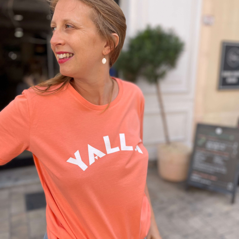 T shirt femme couleur corail sale