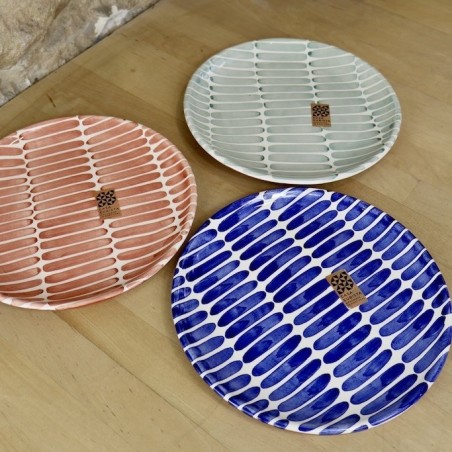 Assiette trait en terre cuite artisanale