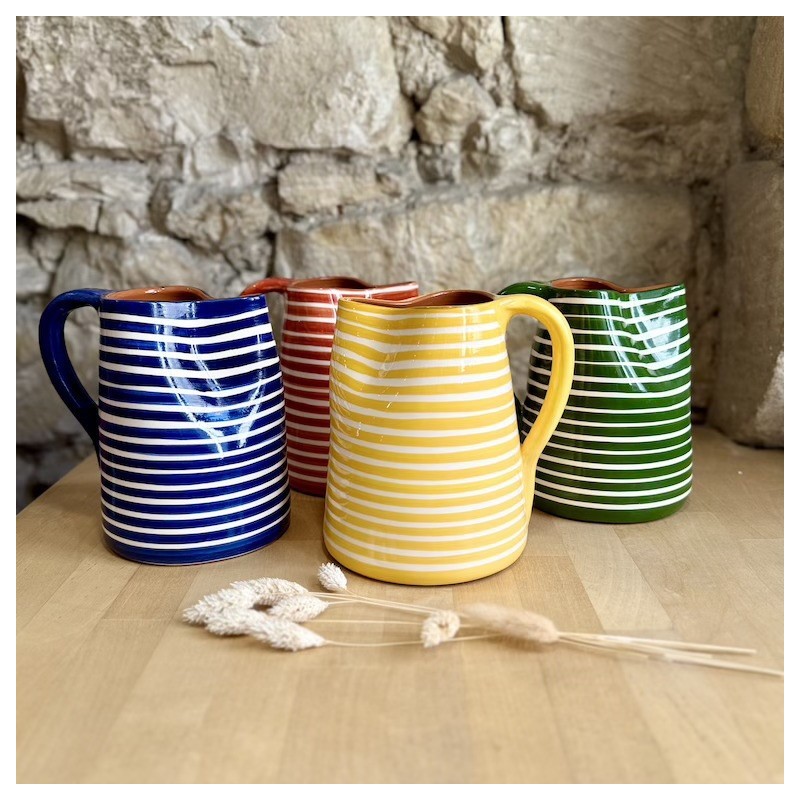 Pichet lignes horizontales en terre cuite artisanale - 1L