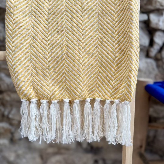 AZUL - Plaid Chevron ocre